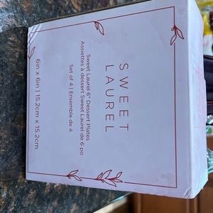 New in the box Sweet Laurel dessert 🧁 plates.